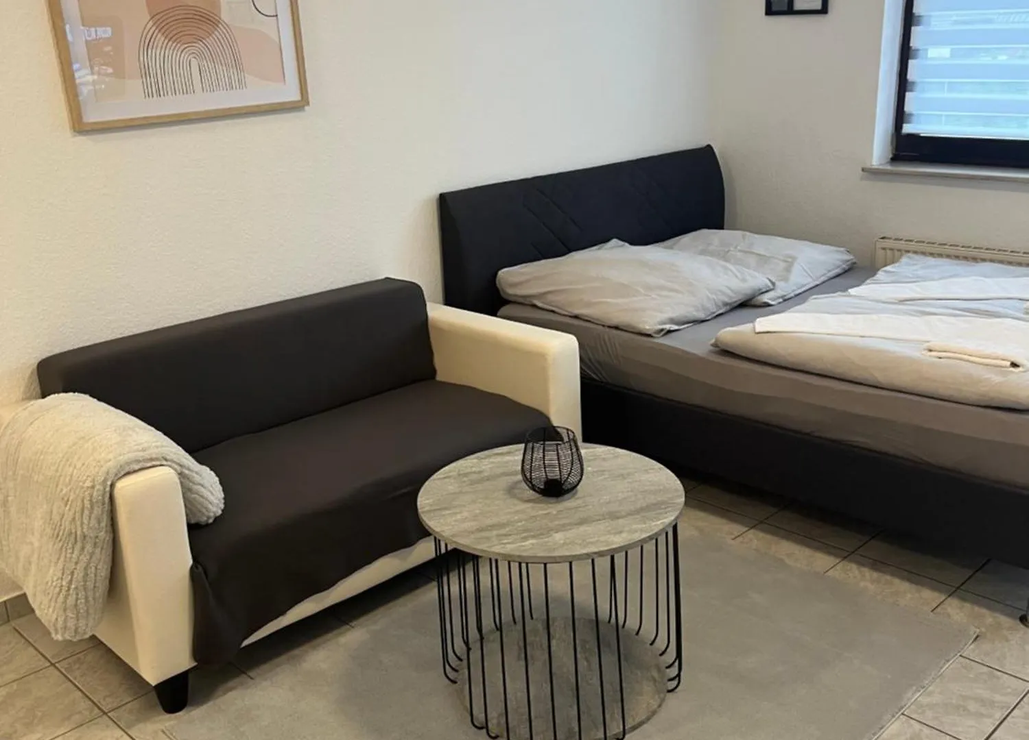 Studioapartment/Messewohnung contacts